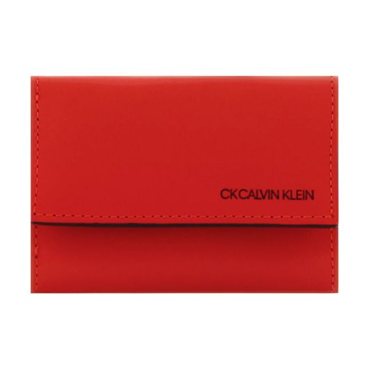 Calvin Klein カルバンクライン の人気の財布をご紹介します 大学生におすすめの年齢層や大学生におすすめの財布とは Sac S Bar Calvin Klein カルバンクライン の人気の財布をご紹介します 大学生におすすめの年齢層や大学生におすすめの財布とは Sac S Bar