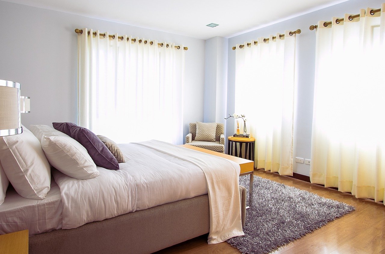 風水的におすすめの寝室は？運気アップの色や方角など気を付けるべきポイントをご紹介します！